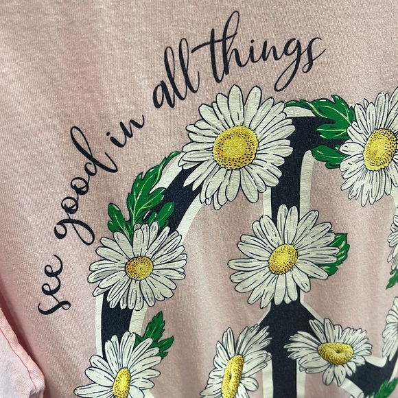 Simply southern peace tee Daisy - Picture 5 of 5
